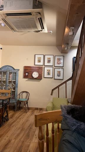 The Willow Cafe - Photo 4