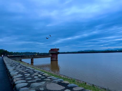 Sukhna Lake Chandigarh - Photo 3